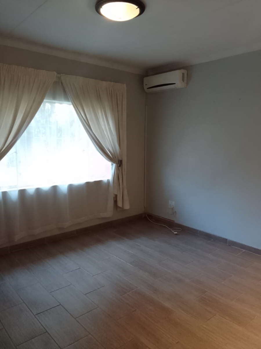 To Let 3 Bedroom Property for Rent in Garsfontein Gauteng