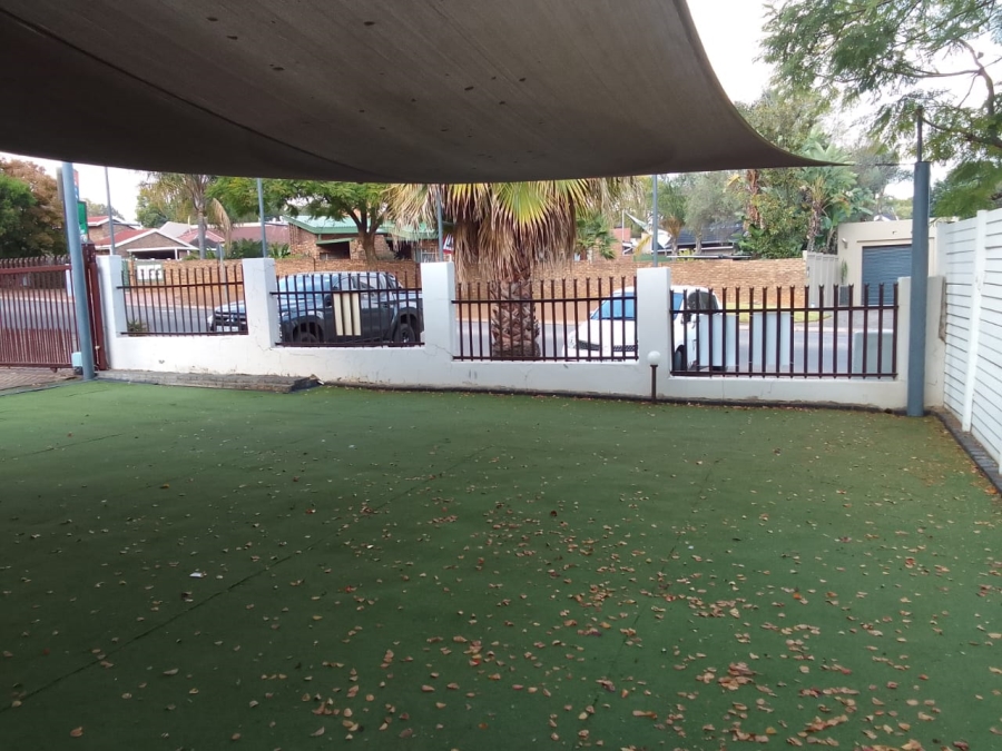 To Let 3 Bedroom Property for Rent in Garsfontein Gauteng