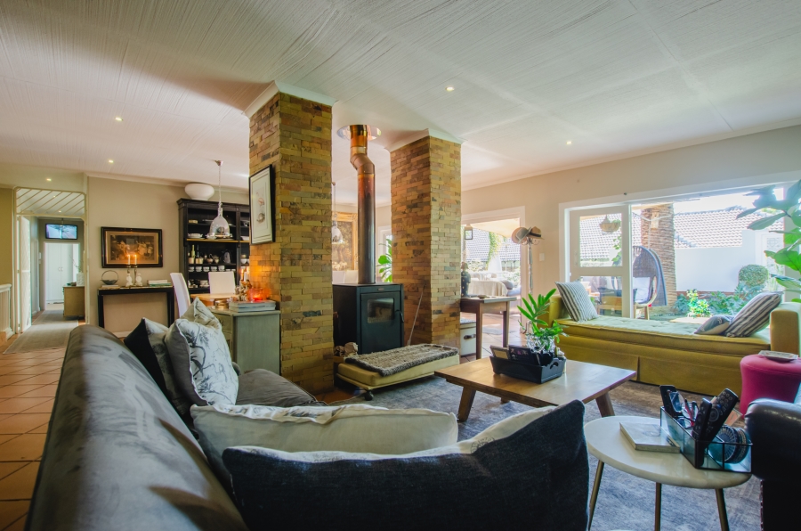 4 Bedroom Property for Sale in Waterkloof Ridge Gauteng