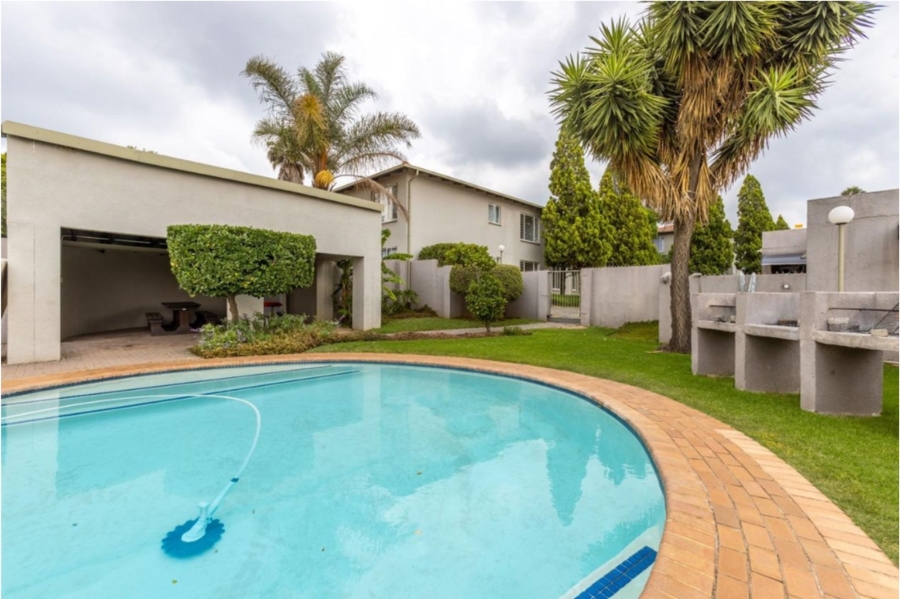 2 Bedroom Property for Sale in Radiokop Gauteng