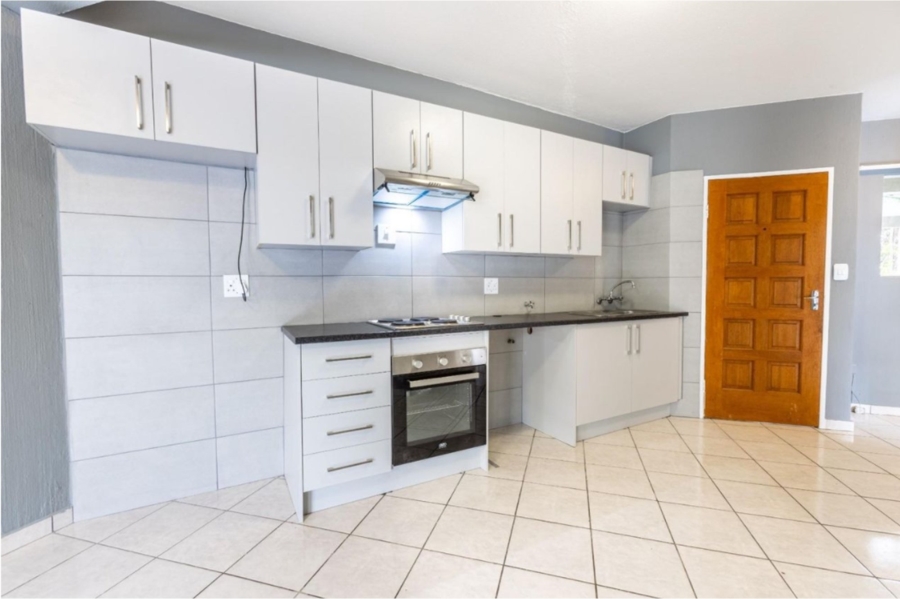 2 Bedroom Property for Sale in Radiokop Gauteng