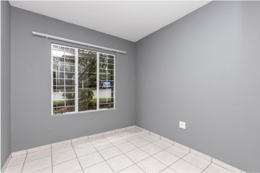 2 Bedroom Property for Sale in Radiokop Gauteng