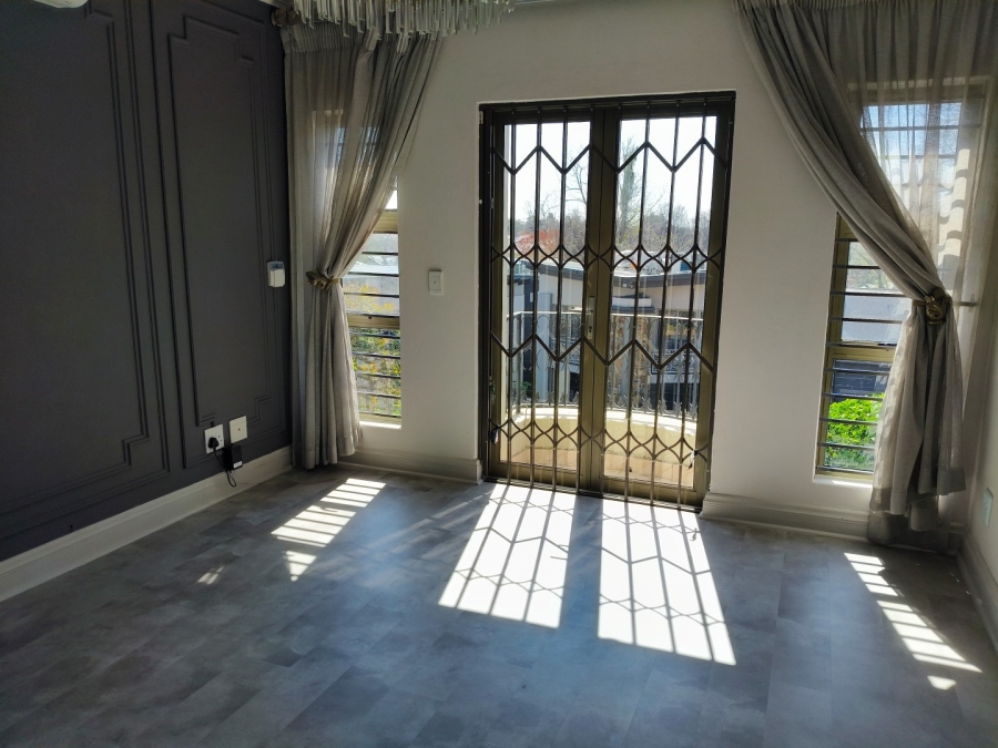 To Let 3 Bedroom Property for Rent in Sandown Gauteng