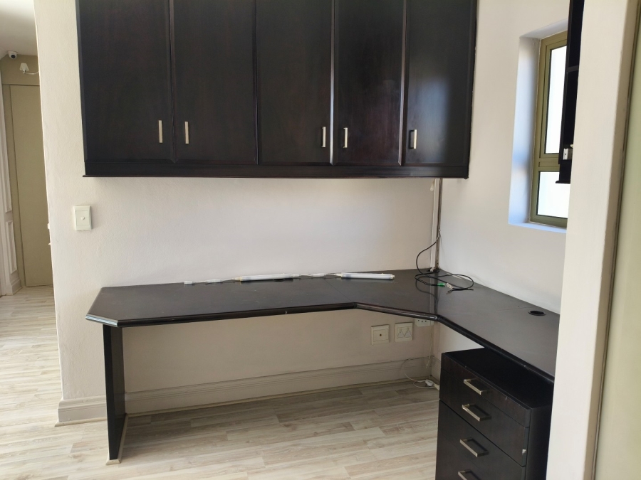 To Let 3 Bedroom Property for Rent in Sandown Gauteng