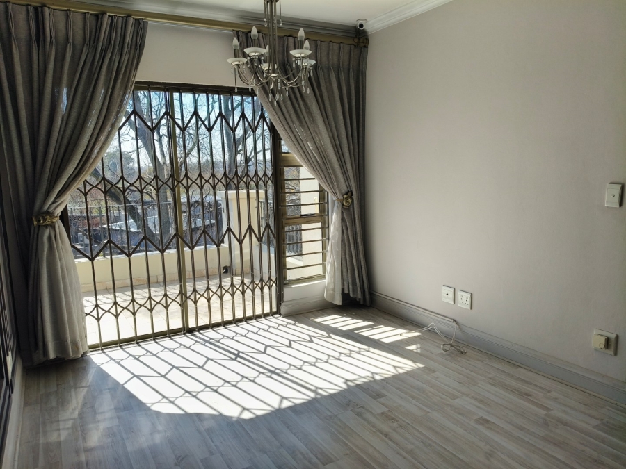 To Let 3 Bedroom Property for Rent in Sandown Gauteng