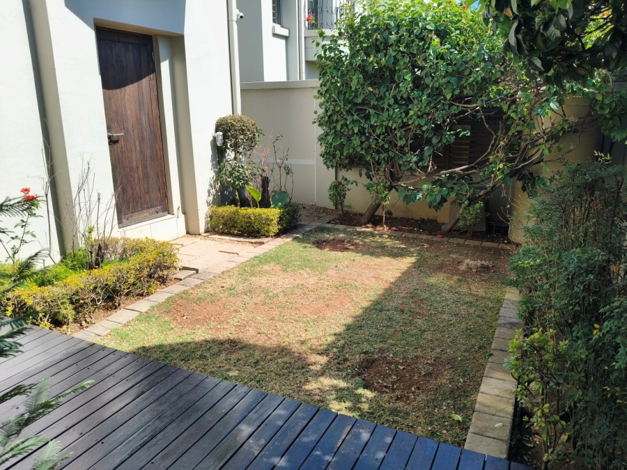 To Let 3 Bedroom Property for Rent in Sandown Gauteng