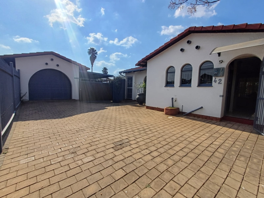 2 Bedroom Property for Sale in Huntingdon Gauteng