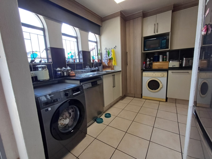 2 Bedroom Property for Sale in Huntingdon Gauteng