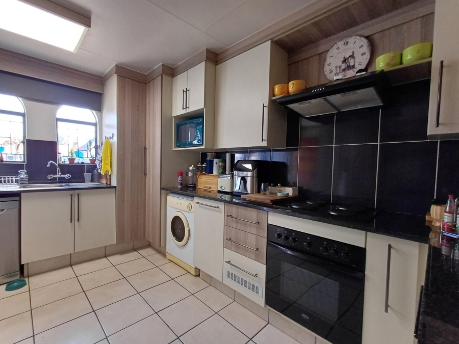 2 Bedroom Property for Sale in Huntingdon Gauteng