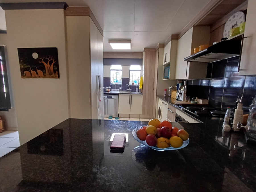 2 Bedroom Property for Sale in Huntingdon Gauteng