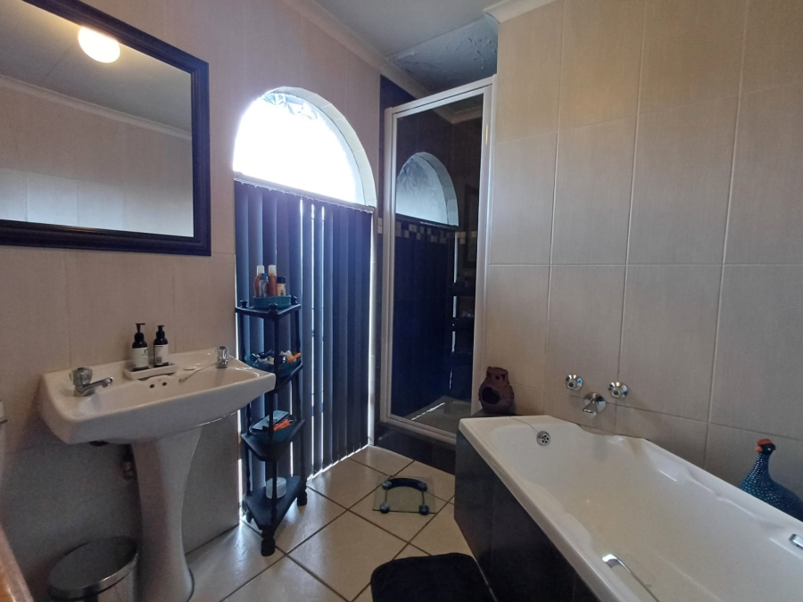 2 Bedroom Property for Sale in Huntingdon Gauteng
