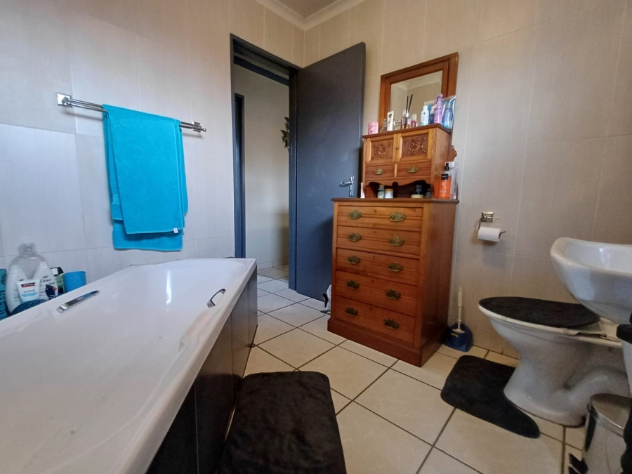 2 Bedroom Property for Sale in Huntingdon Gauteng