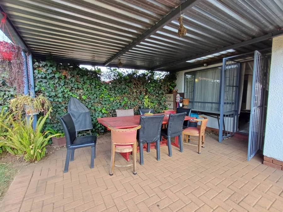 2 Bedroom Property for Sale in Huntingdon Gauteng