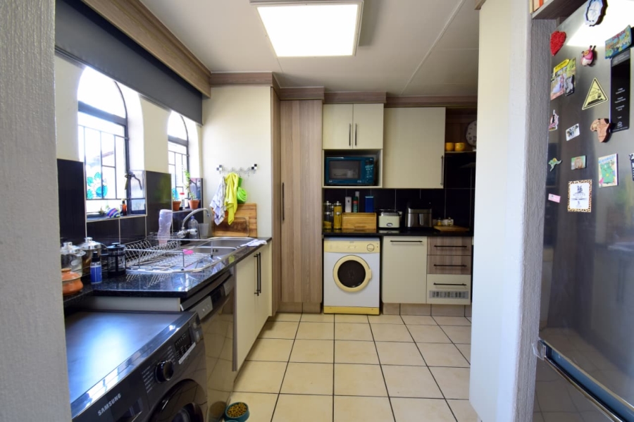 2 Bedroom Property for Sale in Huntingdon Gauteng