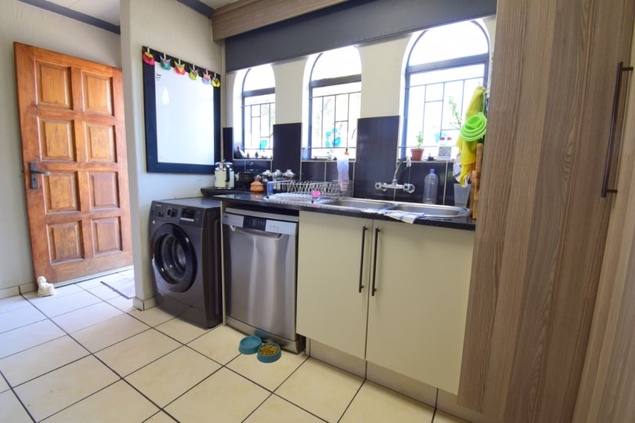 2 Bedroom Property for Sale in Huntingdon Gauteng