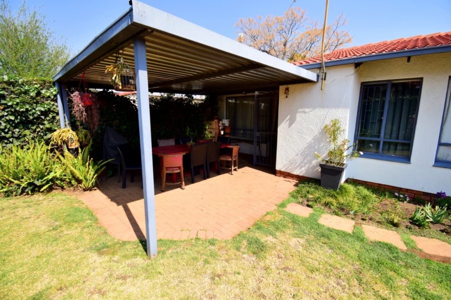 2 Bedroom Property for Sale in Huntingdon Gauteng