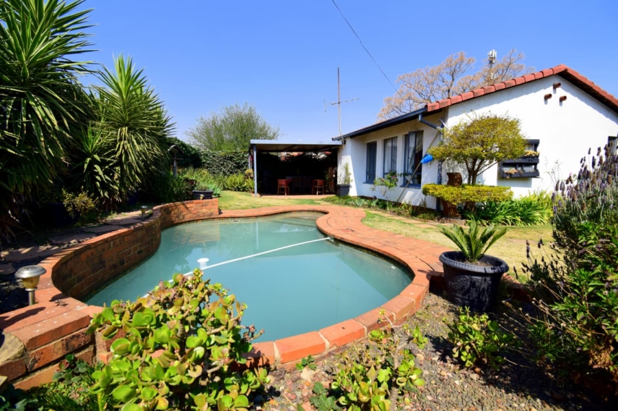 2 Bedroom Property for Sale in Huntingdon Gauteng