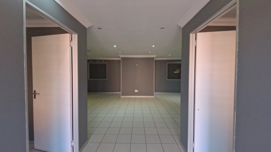 To Let commercial Property for Rent in Fourways Gauteng