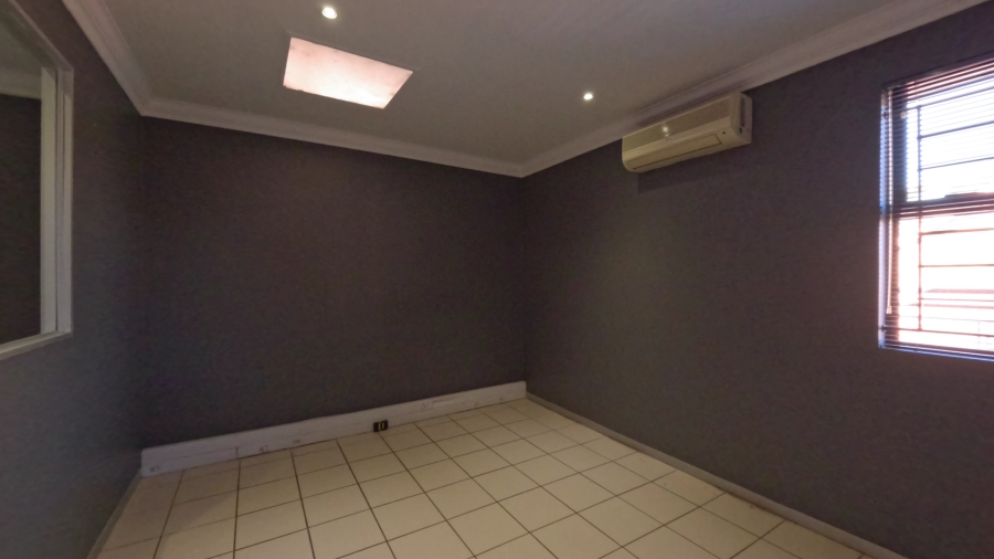 To Let commercial Property for Rent in Fourways Gauteng