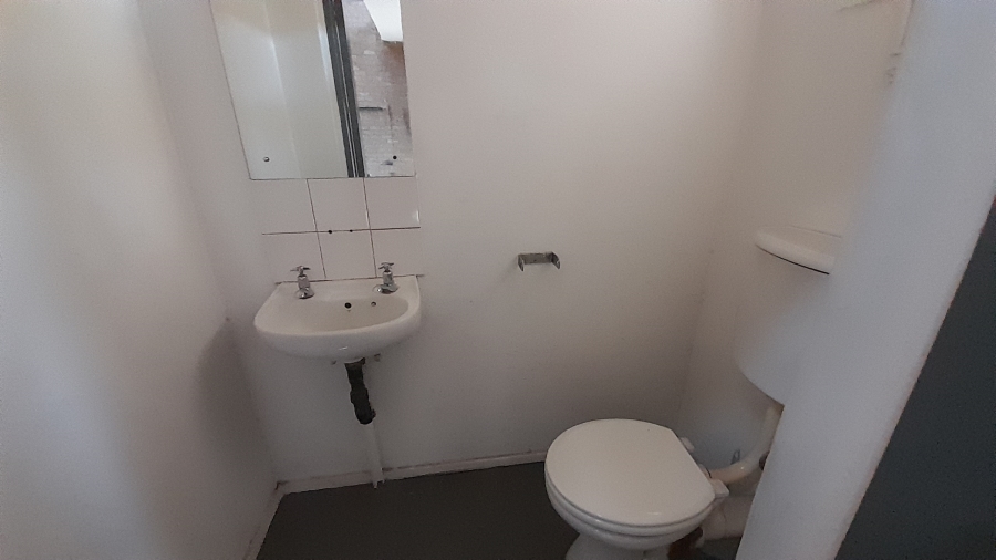 To Let commercial Property for Rent in Halfway House Gauteng