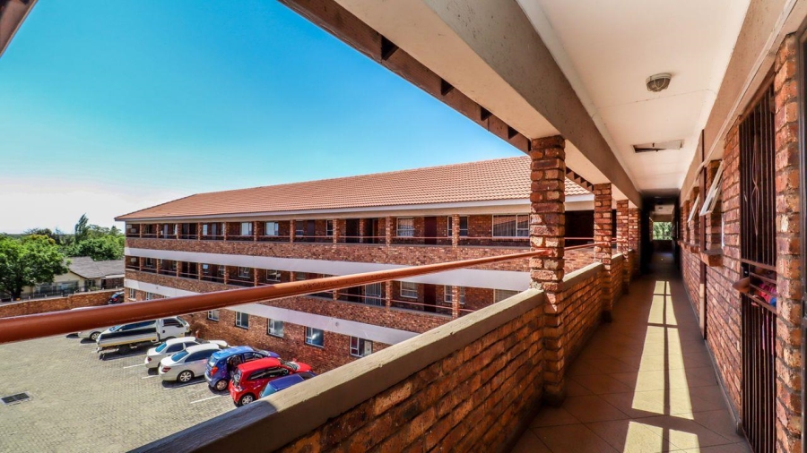 2 Bedroom Property for Sale in Croydon Gauteng