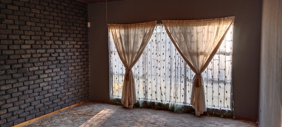 To Let 1 Bedroom Property for Rent in Rensburg Gauteng