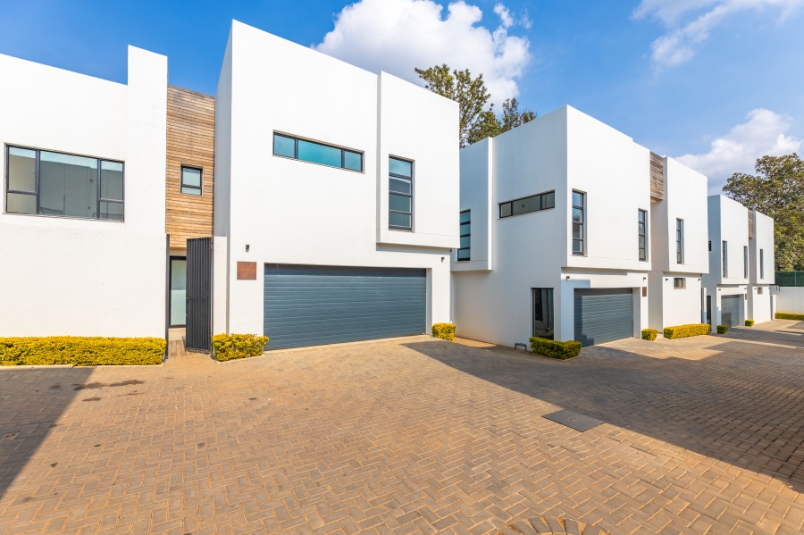 4 Bedroom Property for Sale in Sandhurst Gauteng