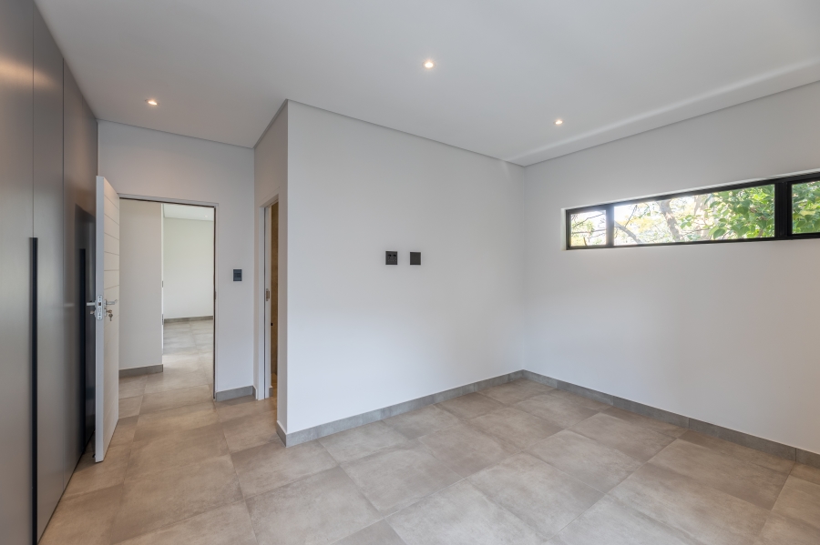 4 Bedroom Property for Sale in Sandhurst Gauteng