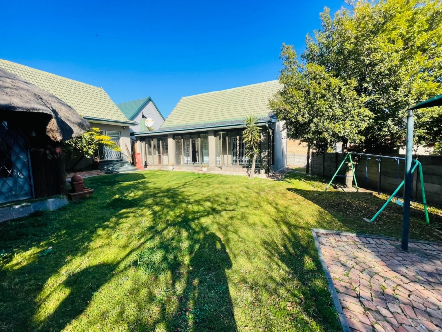 To Let 4 Bedroom Property for Rent in Terenure Gauteng