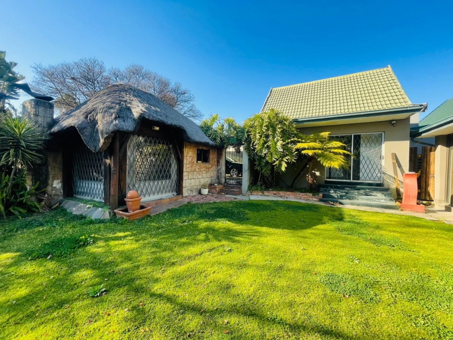To Let 4 Bedroom Property for Rent in Terenure Gauteng