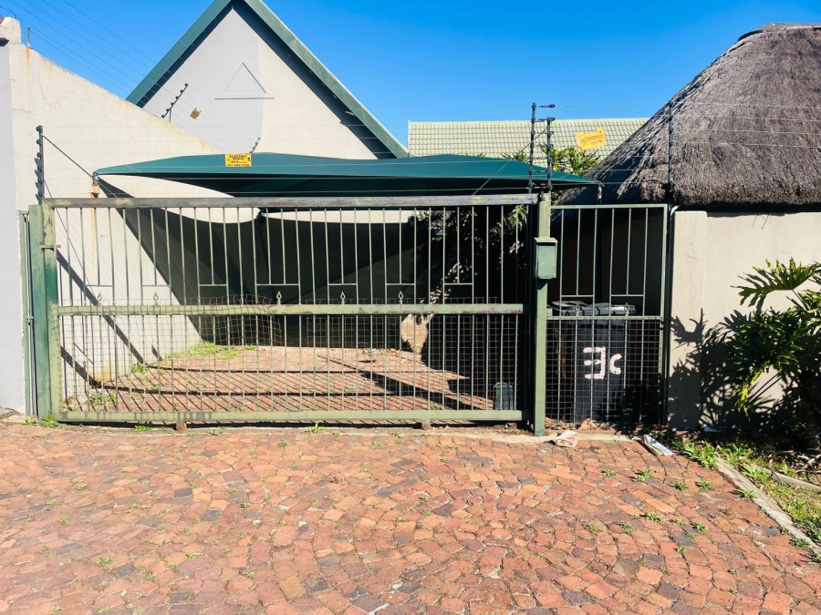 To Let 4 Bedroom Property for Rent in Terenure Gauteng