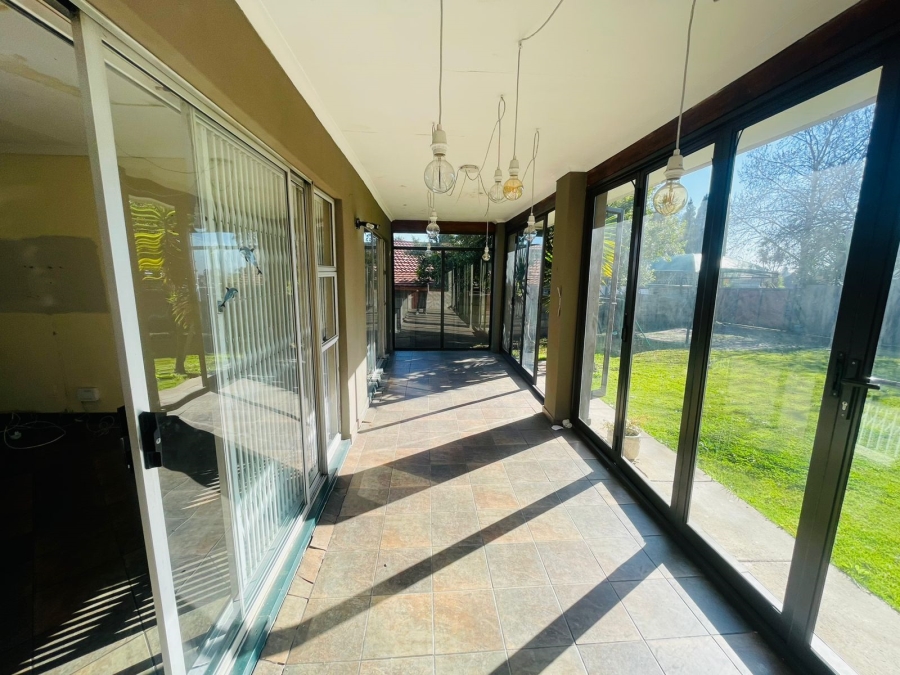 To Let 4 Bedroom Property for Rent in Terenure Gauteng