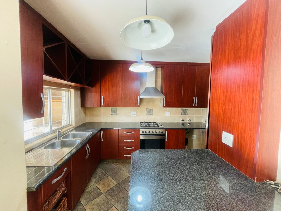 To Let 4 Bedroom Property for Rent in Terenure Gauteng