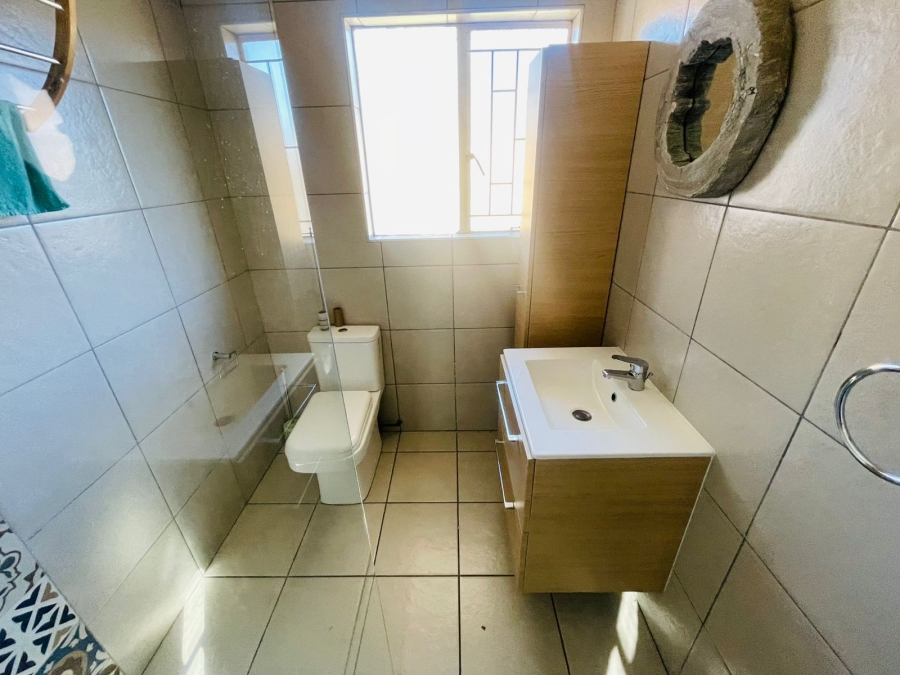 To Let 4 Bedroom Property for Rent in Terenure Gauteng