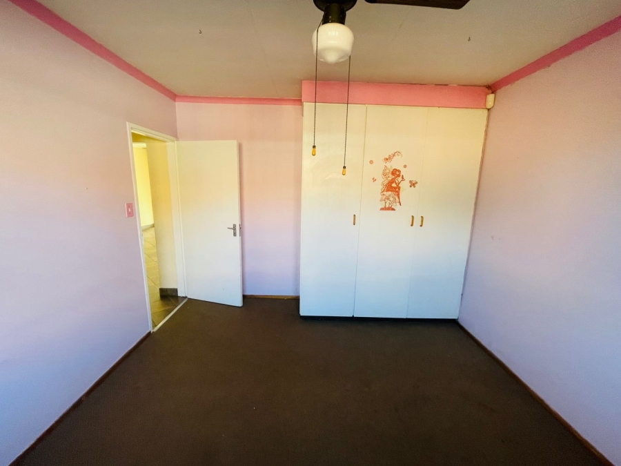 To Let 4 Bedroom Property for Rent in Terenure Gauteng