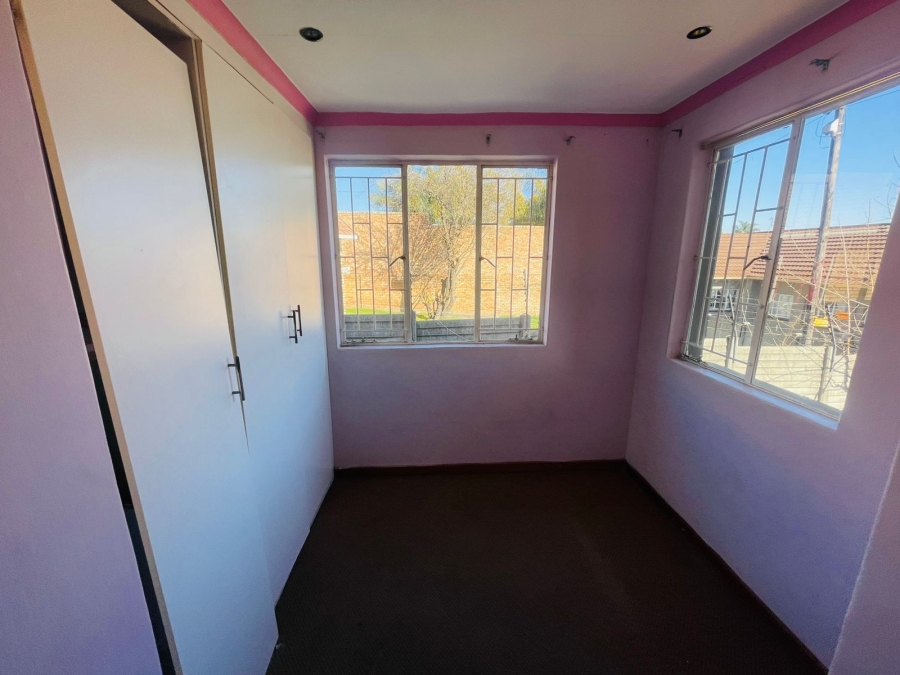 To Let 4 Bedroom Property for Rent in Terenure Gauteng