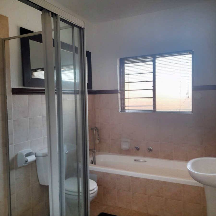 3 Bedroom Property for Sale in Douglasdale Gauteng
