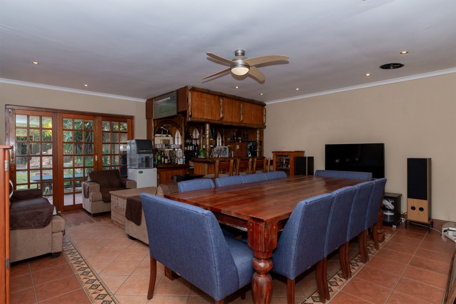 6 Bedroom Property for Sale in Farrarmere Gauteng
