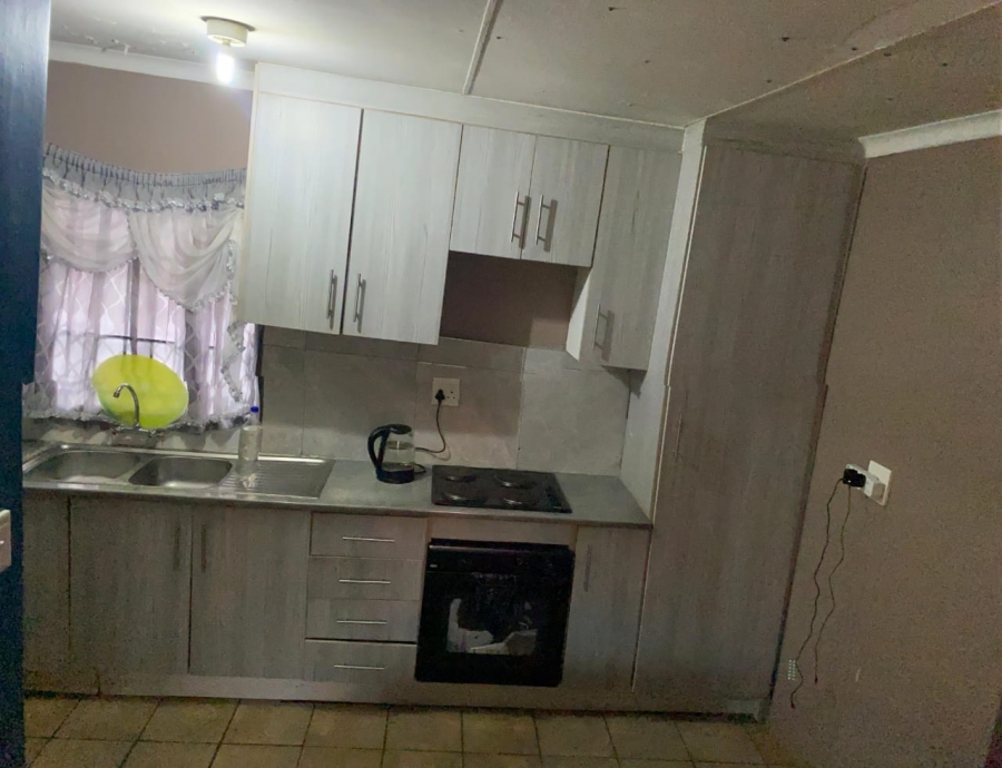 2 Bedroom Property for Sale in Elandspoort Gauteng