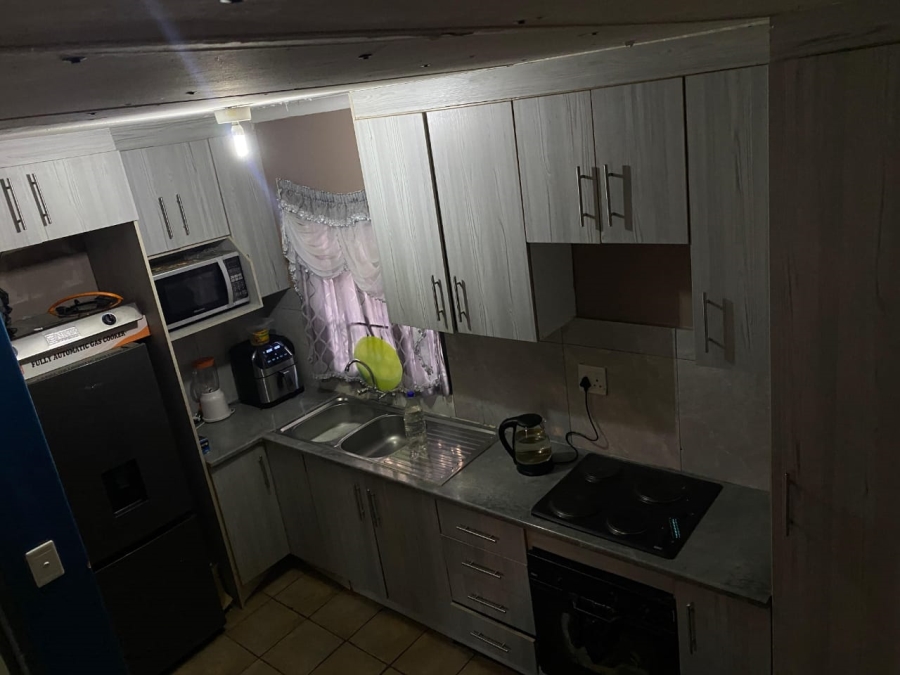 2 Bedroom Property for Sale in Elandspoort Gauteng