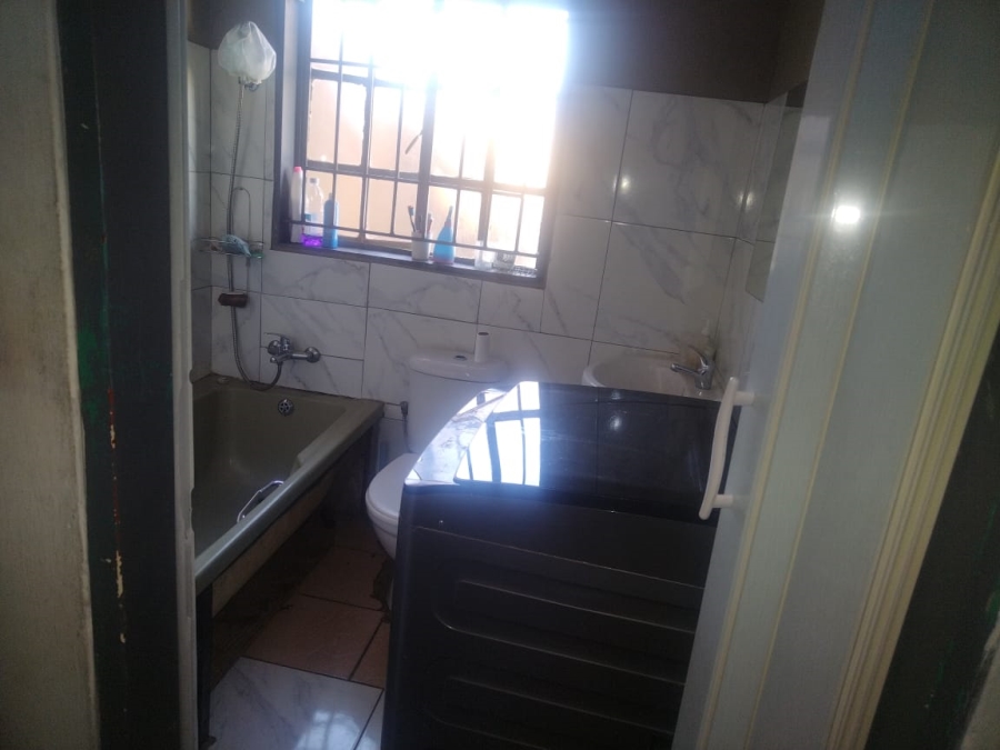 2 Bedroom Property for Sale in Elandspoort Gauteng
