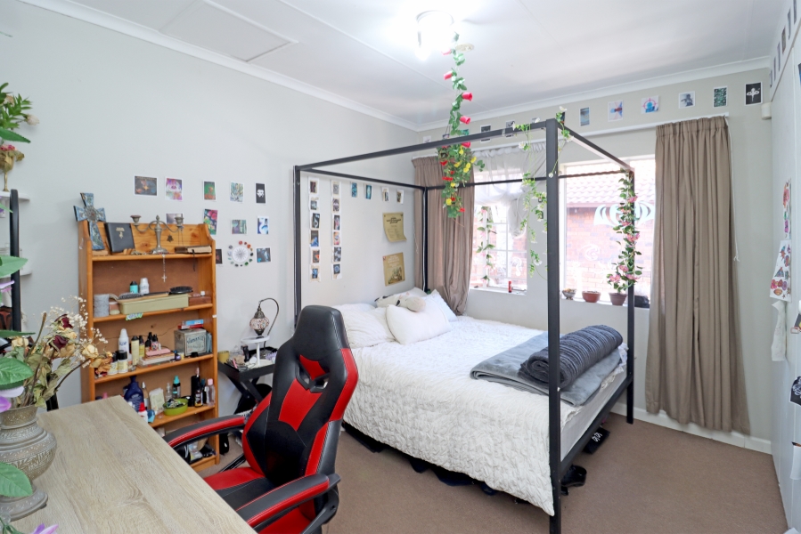 3 Bedroom Property for Sale in Weltevreden Park Gauteng