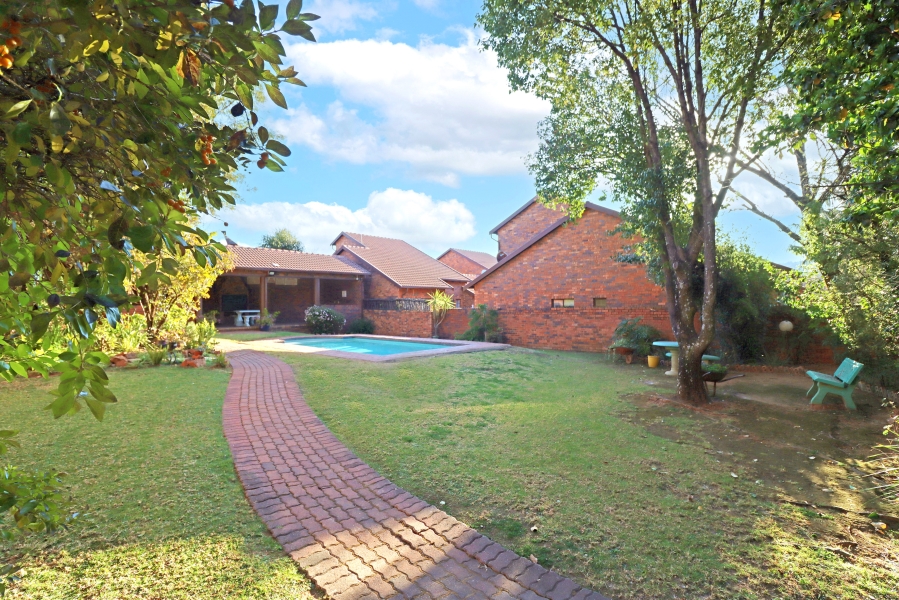 3 Bedroom Property for Sale in Weltevreden Park Gauteng