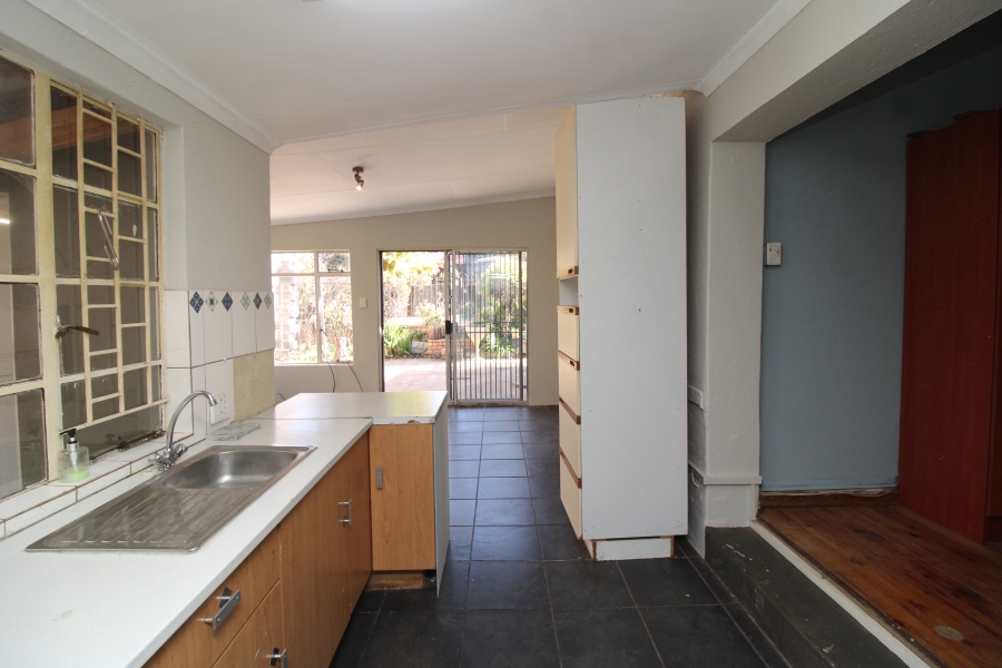 6 Bedroom Property for Sale in Primrose Gauteng