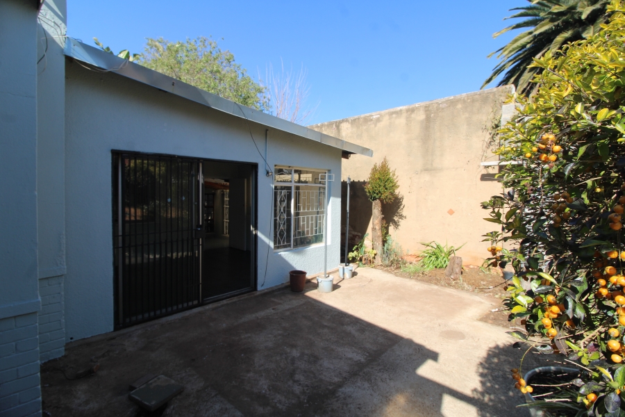 6 Bedroom Property for Sale in Primrose Gauteng
