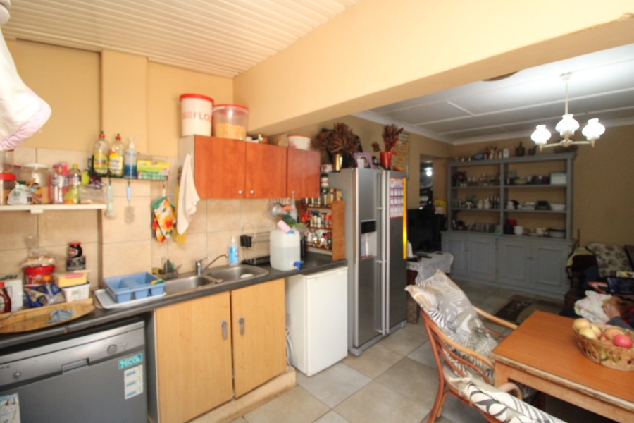 6 Bedroom Property for Sale in Primrose Gauteng