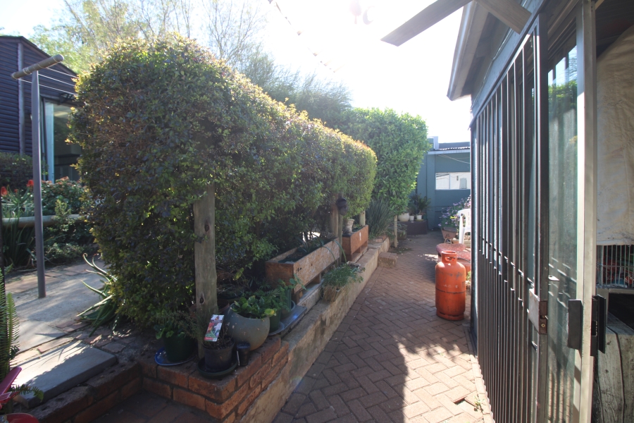 6 Bedroom Property for Sale in Primrose Gauteng