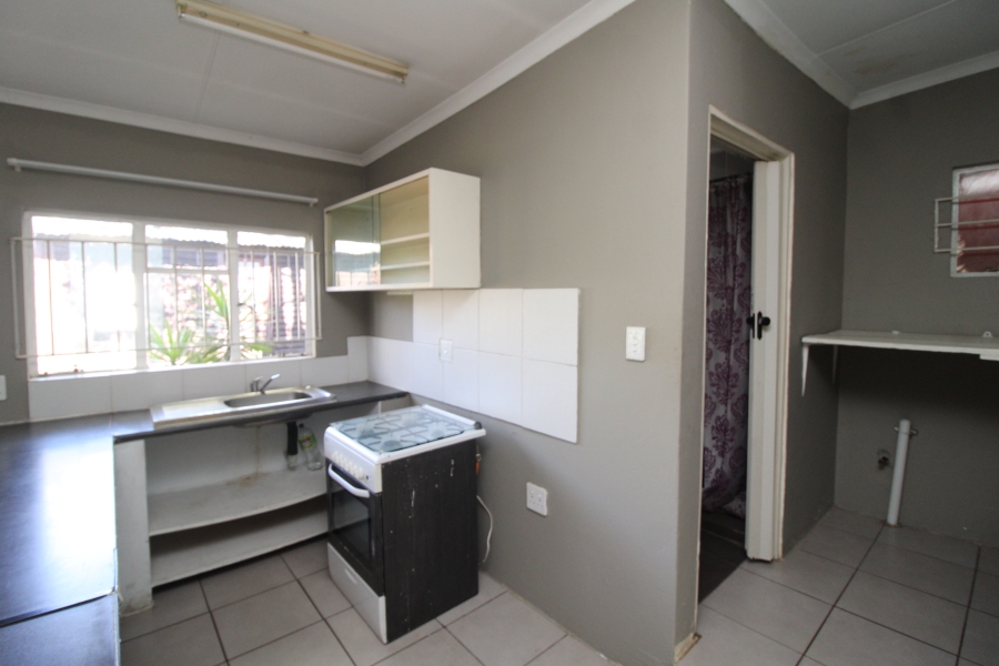 6 Bedroom Property for Sale in Primrose Gauteng