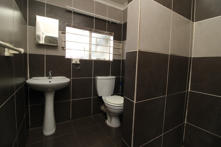 6 Bedroom Property for Sale in Primrose Gauteng