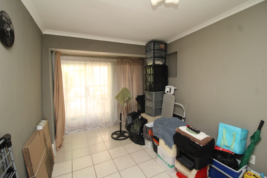 6 Bedroom Property for Sale in Primrose Gauteng